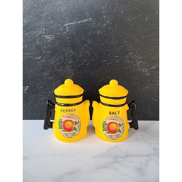 Vintage Georgia Salt And Pepper Shakers - Picture 1 of 10
